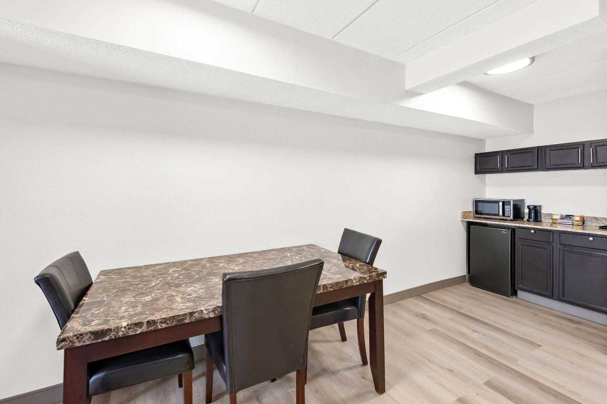 Comfort Suites Columbus Extérieur photo